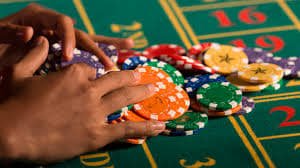 Lightning Dice live dealer roll interface on gacor108 play showing three dice and real-time outcome display